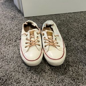 Women’s Converse Shoreline - Size 9.